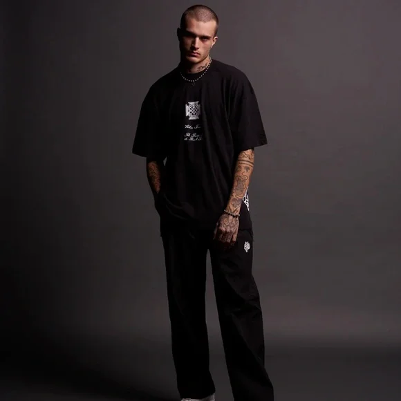 Darc Sport X Star Wars -KYLO REN "SIDE BY SIDE" OVERSIZED TEE IN BLACK